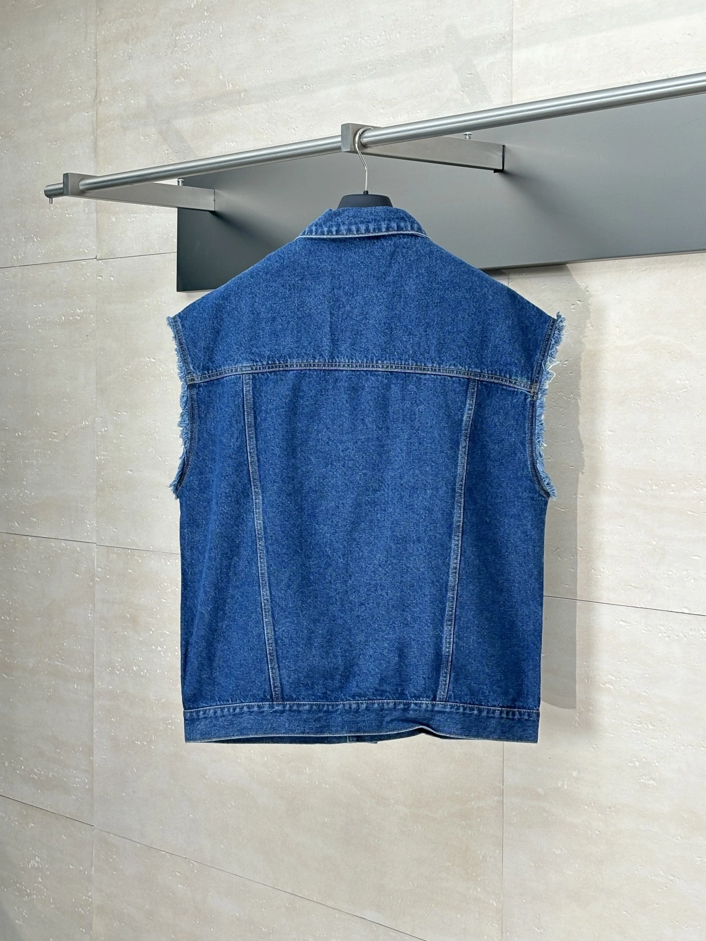 wg.luxury- 6iv593hy item:E-F363F1058